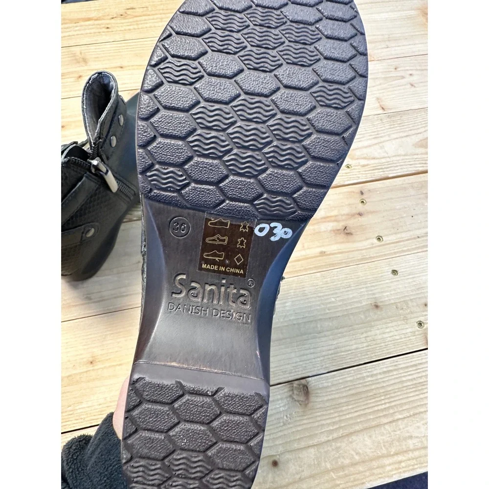 Sanita excellent used